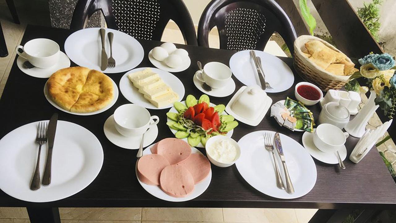 كوبوليتي Hotel Gori المظهر الخارجي الصورة