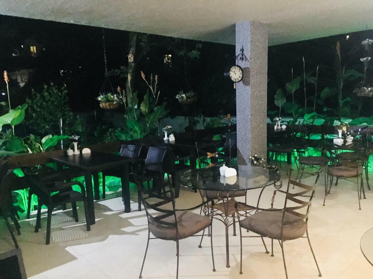 كوبوليتي Hotel Gori المظهر الخارجي الصورة